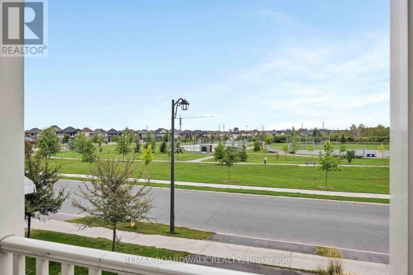 648 Decoeur Drive, Ottawa, ON, photo 3