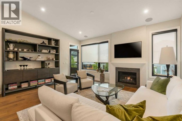 648 Shawnee Terrace Sw, Calgary, AB, photo 3