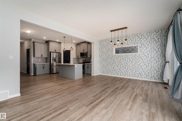 Bedroom 2 - 6484 King Wd Sw, Edmonton, AB T6W3Z9 Photo 5