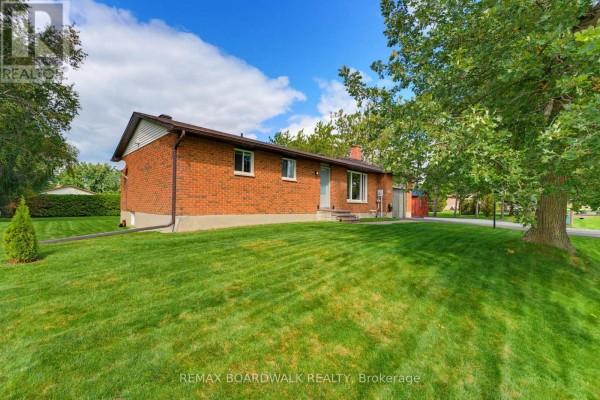 6485 Doctor Blair Crescent, Ottawa, ON K0A2T0 Photo 5