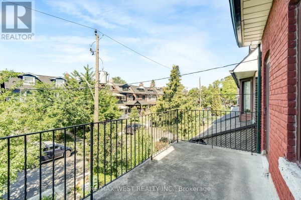 649 Crawford Street N, Toronto, ON, photo 2
