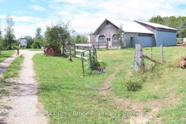 649 The Bury Road, Northern Bruce Peninsula, ON N0H1W0 Photo 5