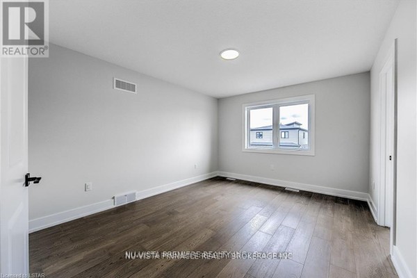 6497 Heathwoods Avenue, London South, ON, photo 2