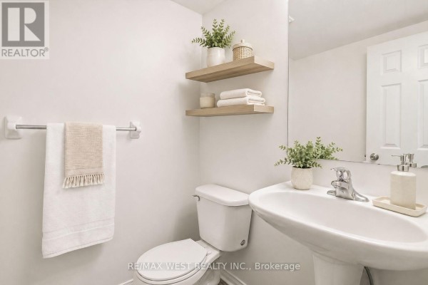 65 - 397 Beechgrove Drive, Toronto, ON M1E2R1 Photo 4