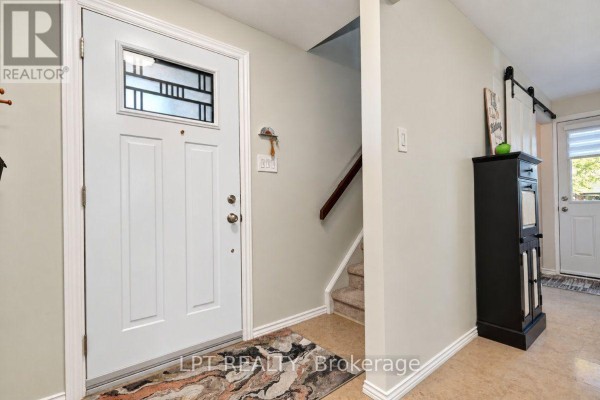 65 Coolspring Crescent, Ottawa, ON K2E7M9 Photo 5