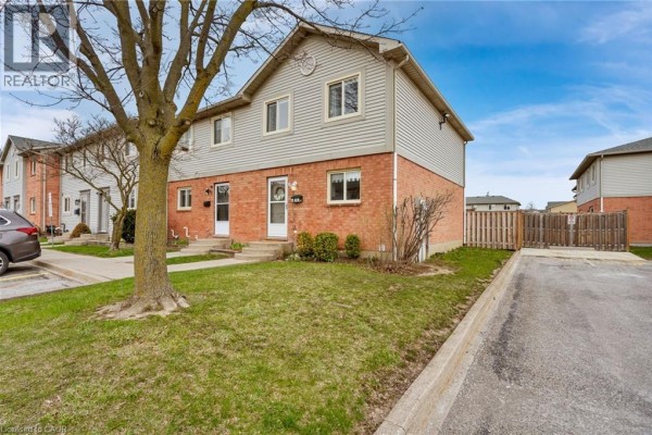 65 Dorchester Boulevard Unit# 61, St  Catharines, ON, photo 3