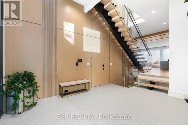 Foyer - 65 Edgecroft Road, Toronto, ON M8Z2C1 Photo 5