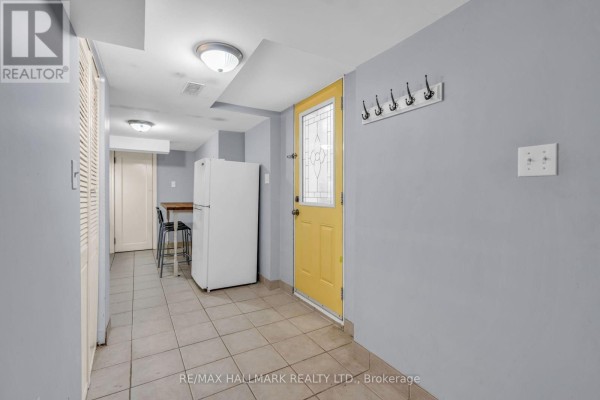 65 Kirknewton Road, Toronto, ON M6E3X9 Photo 4