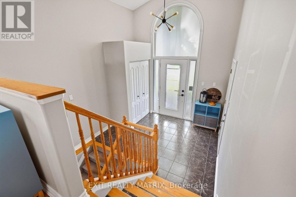 Living room - 65 Lachaine Street, Russell, ON K0A1W0 Photo 4