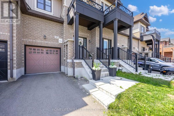 65 Lorne Thomas Place, New Tecumseth, ON L9R0V8 Photo 4