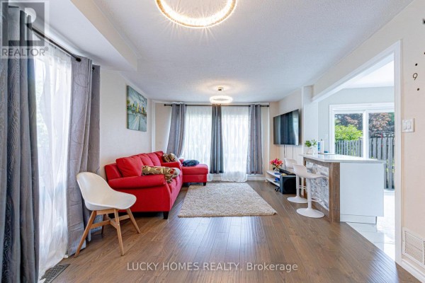 Bedroom 3 - 65 Lyfytt Crescent, Barrie, ON L4N7X5 Photo 5