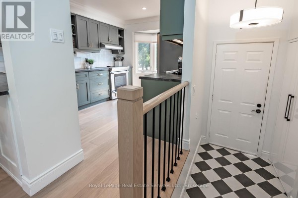 65 Normandy Place, Oakville, ON, photo 3