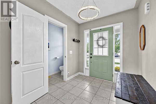 65 Pearl Drive, Orillia, ON L3V0A6 Photo 4