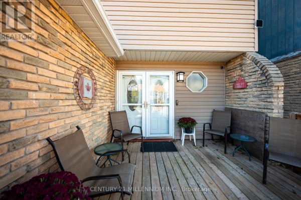 Primary Bedroom - 65 Primrose Crescent, Brampton, ON L6Z1E1 Photo 4
