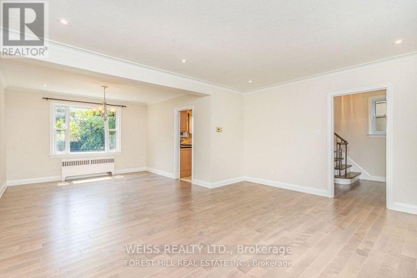 Dining room - 65 Prince Charles Drive, Toronto, ON M6A2H4 Photo 3