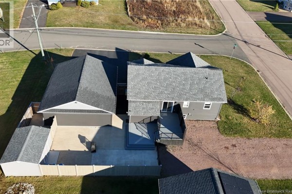Family room - 65 Raphael Street, Dieppe, NB E1A8S3 Photo 3