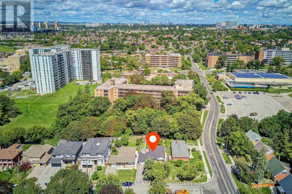 Primary Bedroom - 65 Ridge Point Crescent, Toronto, ON M6M2Z7 Photo 4