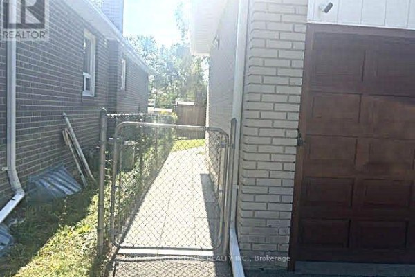 65 Romulus Drive, Toronto, ON, photo 2