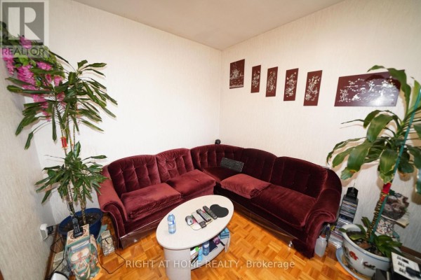 65 Salem Avenue, Toronto, ON, photo 3