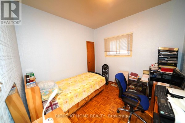 Kitchen - 65 Salem Avenue, Toronto, ON M6H3C2 Photo 5