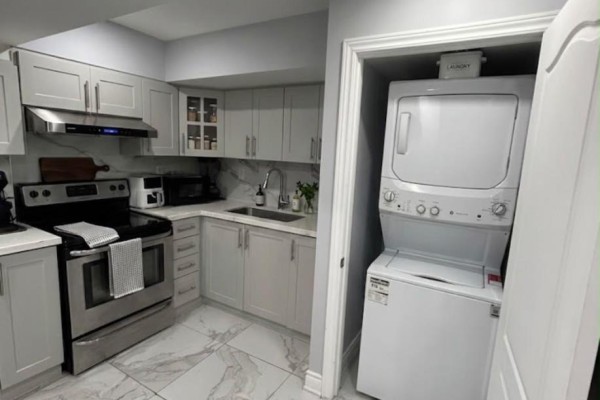 65 Sugarberry Drive, Brampton, ON L6X0K4 Photo 3