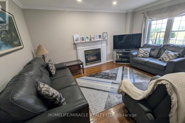 65 Timber Lane, Vaughan, ON L4L3J6 Photo 5