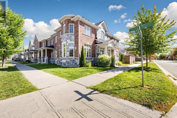 Eating area - 65 Yellowknife Road, Brampton, ON L6R3X5 Photo 5