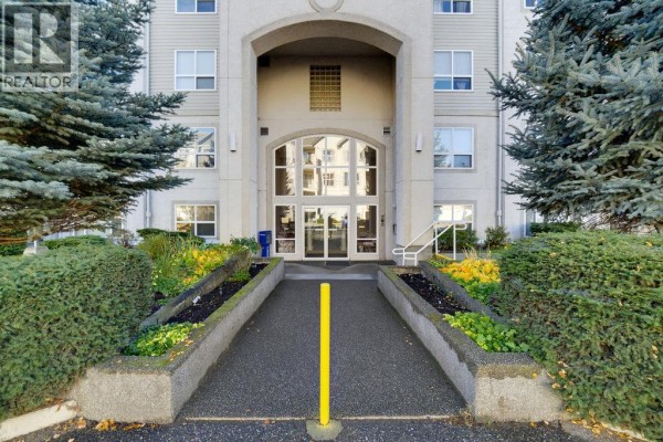 4pc Ensuite bath - 650 3 Street Sw Unit# 104, Salmon Arm, BC V1E1P6 Photo 3