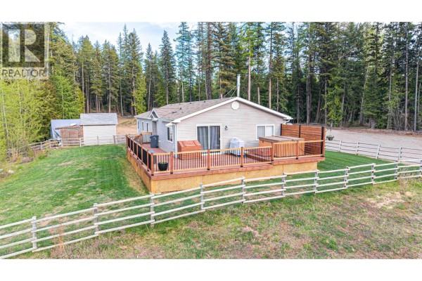 4pc Ensuite bath - 650 Bluenose Road, Vernon, BC V1B3E7 Photo 5