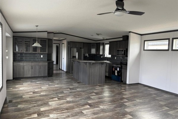 650 Campbell Cove, Brandon, MB, photo 3