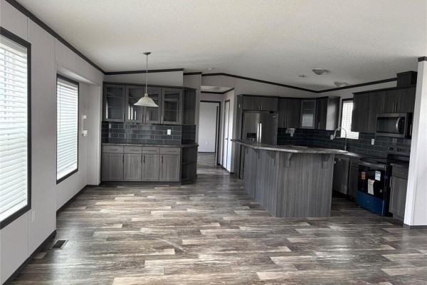 Bedroom - 650 Campbell Cove, Brandon, MB R7A7X2 Photo 4