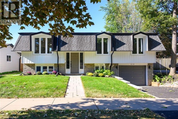 Family room - 650 Cumberland Avenue, Burlington, ON L7N2X5 Photo 4