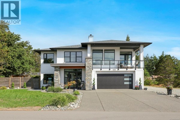 Porch - 650 Lazo Rd, Comox, BC V9M3V4 Photo 4