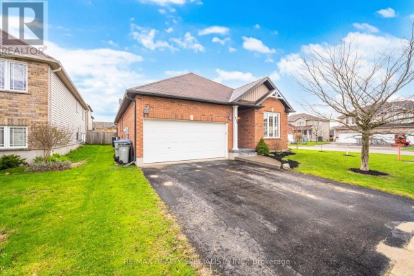 Recreational, Games room - 650 Reid Crescent, North Perth, ON N4W0A1 Photo 3