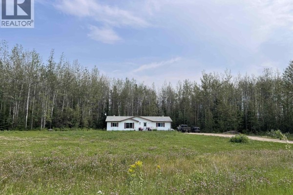 Bedroom 2 - 6500 Old Alaska Highway, Fort Nelson, BC V0C1R0 Photo 4