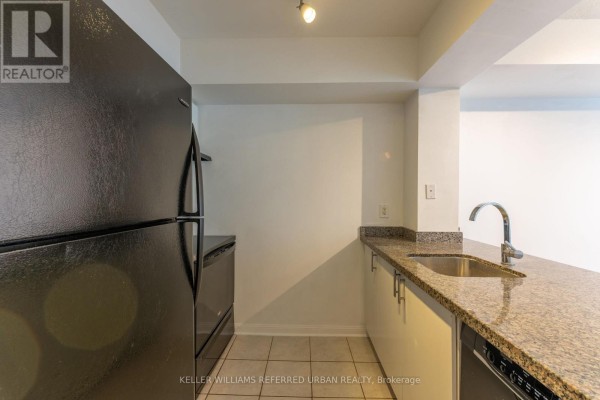 Kitchen - 651 - 3 Everson Drive, Toronto, ON M2N7C2 Photo 3