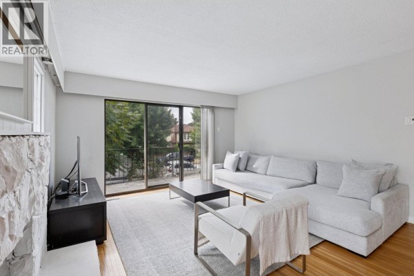 651 E 17th Avenue, Vancouver, BC, photo 2