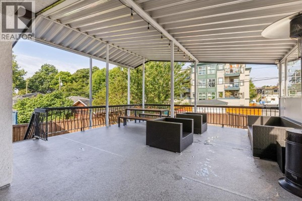 651 E 17th Avenue, Vancouver, BC V5V1B5 Photo 5