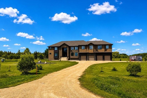 Eat in kitchen - 65106 Spruce Road, Oakbank, MB R5N0R1 Photo 4