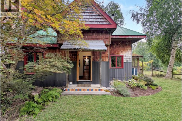 Recreation room - 6518 Slocan River Road, Winlaw, BC V0G2J0 Photo 2
