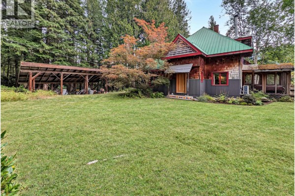 2pc Bathroom - 6518 Slocan River Road, Winlaw, BC V0G2J0 Photo 4