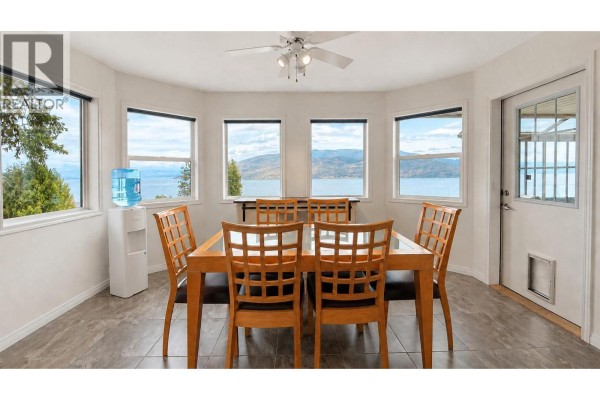 Bedroom - 6519 Sherburn Road, Peachland, BC V0H1X0 Photo 5