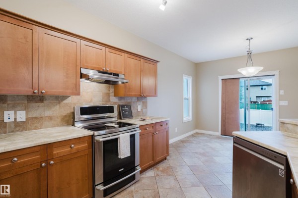 Den - 652 Crimson Dr, Sherwood Park, AB T8H0B1 Photo 4