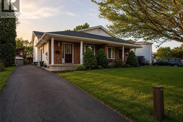 652 Jacob Lane Unit# A, Waterloo, ON, photo 2