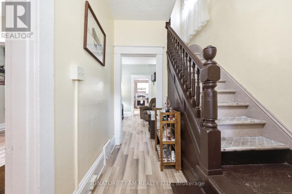 652 Moffat Street, Pembroke, ON K8A3Y1 Photo 4