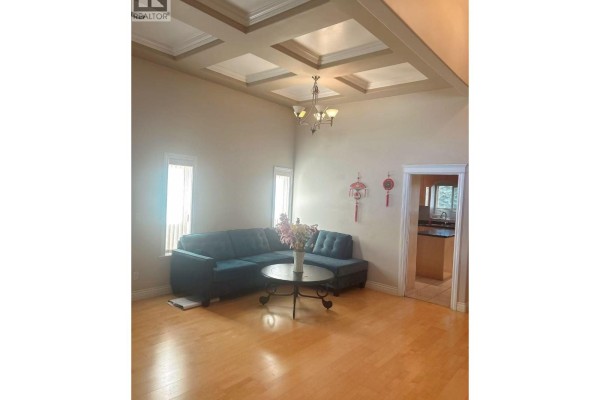 6521 Waltham Avenue, Burnaby, BC V5H3V6 Photo 5