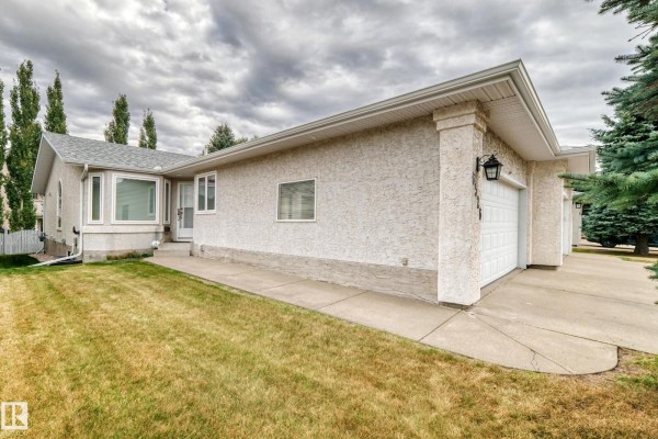 Dining room - 6526 158 Av Nw, Edmonton, AB T5Y2S7 Photo 2