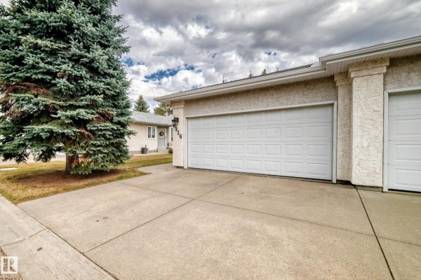 Family room - 6526 158 Av Nw, Edmonton, AB T5Y2S7 Photo 4
