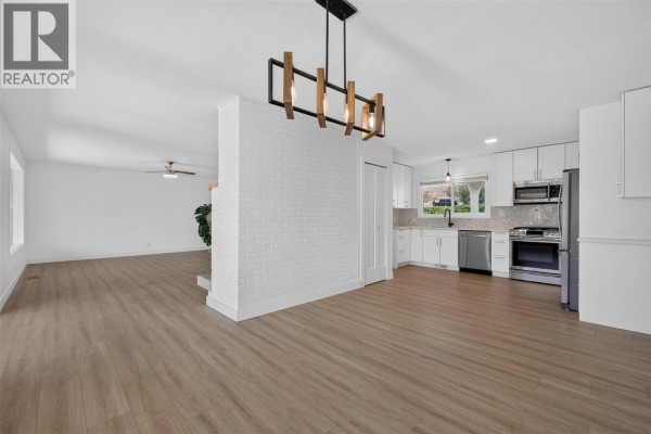 Dining room - 6531 Longacre Drive, Vernon, BC V1H1H9 Photo 5