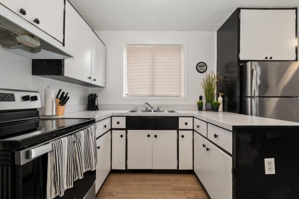 Kitchen - 65321 Pine Close, Fraser Canyon, Boston Bar / Lytton, BC V0K1C0 Photo 2